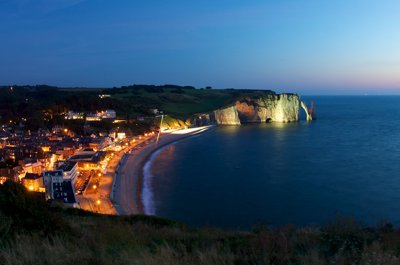 Etretat by night 13_5940829470_l.jpg